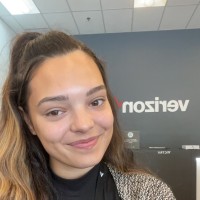 SIMIC GALLERIES Employee Kalei Romano's profile photo