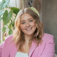 Caitlin Drews Email & Phone Number