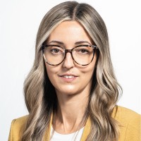 Lindsay Collins Email
