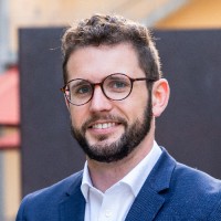 Robert Medeiros Email & Phone Number