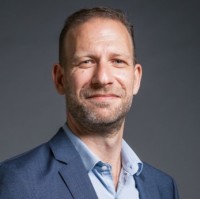 Daniel Hahn Email