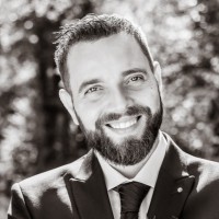 Andrea Hofer Email