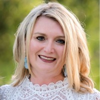 VEYER Logistics Employee Tina Bashiri's profile photo