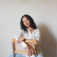 Alexis Luz Email & Phone Number
