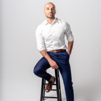 National Properties Employee Artin Babayan's profile photo