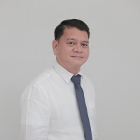 Julius MacLang Email
