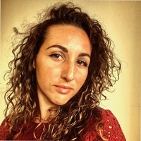 Simona Izzo Email