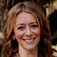 Lindsay Pons Email & Phone Number