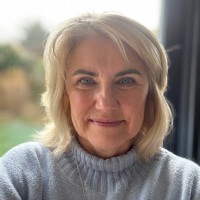 Fiona Shields Email & Phone Number