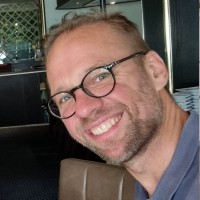 Marius Peelen Email