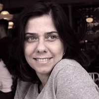 Andréia Nascentes Email