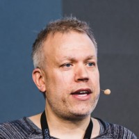 Einar Høst Email
