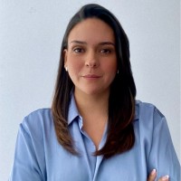 Daniela Revollo. Email