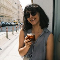 Eline Ferket Email