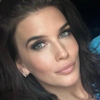 Bella Sánchez Email & Phone Number
