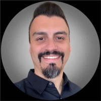 Alares Internet Employee Felipe Armani's profile photo