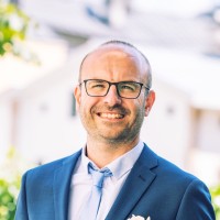 Christian Embacher Email