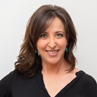Vikki Maver Email & Phone Number
