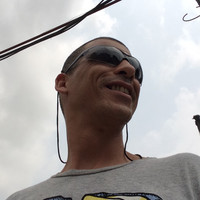 Hugo Frausto Email