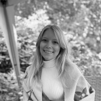 ABOUT YOU Employee Sabine Glanz's profile photo