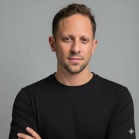 SOHO. 100% Design Shop Employee Omri Regev's profile photo