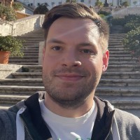 Michał Celniak Email