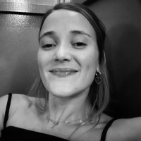Daniela Barros Email
