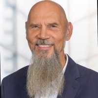 Klaus Arnhold Email