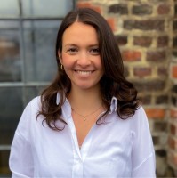 Luisa von Bredow Email