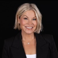 Medtronic Employee Kelli Lynch's profile photo