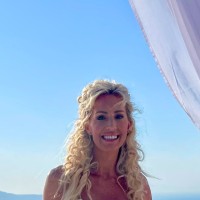 Laura Hennessy Email