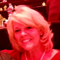 Design Source Flooring Employee Leigh Kerchner's profile photo