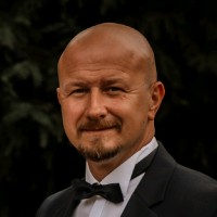 Lukas Richter Email