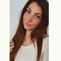 Backyard Bowls Employee Lily Koerstz's profile photo