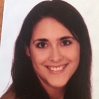 Julia Lins Email