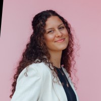 Lizzy Davis Email & Phone Number
