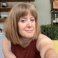 Emily Saunderson Email & Phone Number
