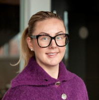Anna Plöderl Email