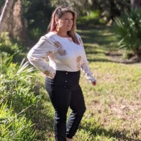 Sabrina Carpenter's profile photo