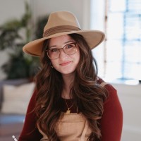 Lost Pearl Creative Employee Shea Poole's profile photo