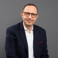 Philippe Tavares Email