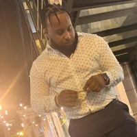 Record Aircraft Parts Employee Damien Thomas's profile photo