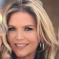 Absolute Distribution Inc. Employee Heidi Charles's profile photo