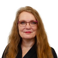 Gisela Hippolt-Squair Email