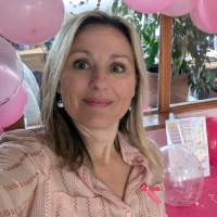 Karine Oliveira Email & Phone Number