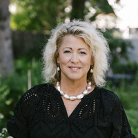 Pollyanna Snyder Email & Phone Number