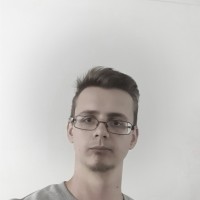 Oskar Humnicki Email