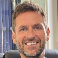 E-mail e número de telefone de Paul Houston