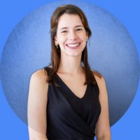 Manoela Moreira Email