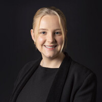 Alexandra Mencshelyi Email